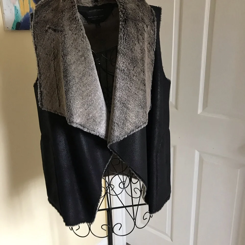 Marc New York by Andrew Marc Women's Black Faux Sherpa Vest Size Small - Picture 2 of 12